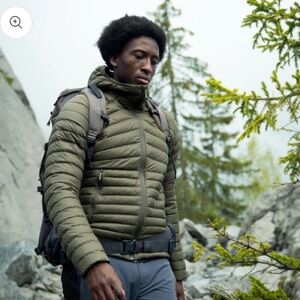 Like New Olive Green Decathlon Forclaz Hooded Down Puffer Jacket, Size Small